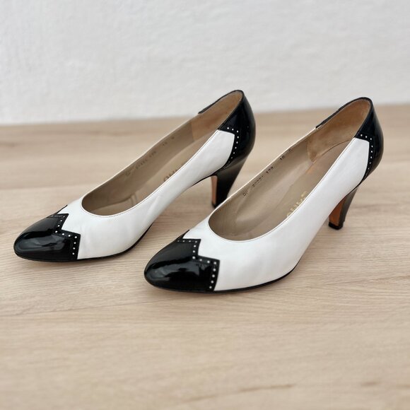 Vintage 80s Salvatore Ferragamo Spectator Pumps WITH BOX US 10 / Literary Chic - Picture 3 of 16